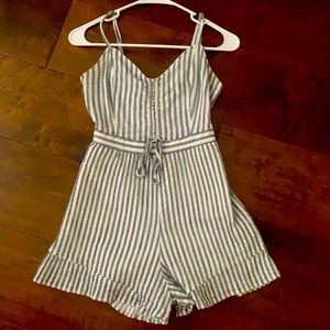 American Eagle Romper!!!